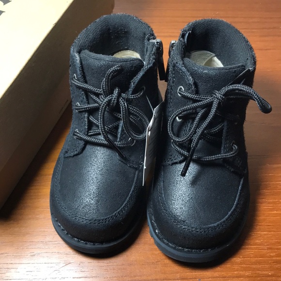 Ugg Baby Boots Kids size Black toddler boys 10 - Picture 2 of 6